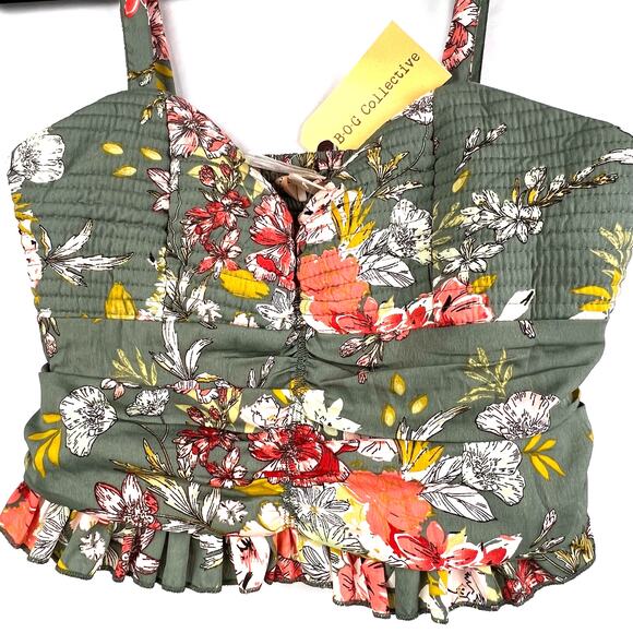 BOG Tank Top Womens Large - NWT-Collective Sage Green Floral Padded Crop Halter - Picture 2 of 7